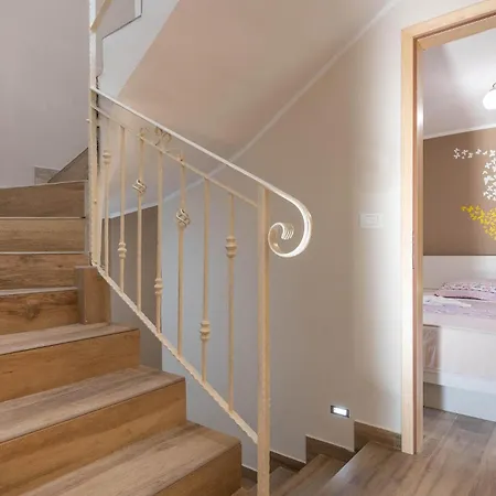 Holiday home In With Kitchen